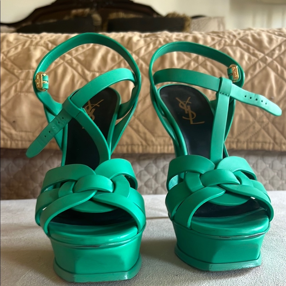 Yves Saint Laurent Women's Green Platform Sandals